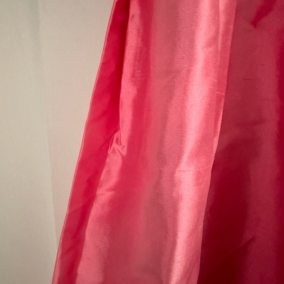 Pretty in pink silk skirt - Picture 3 of 6